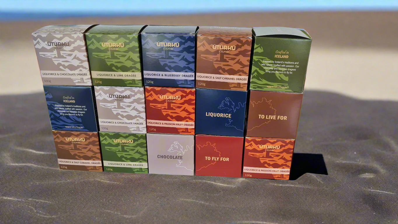 ÚTÚRKÚ súkkulaðihjúpaður saltlakkrís með bláberjum 120g